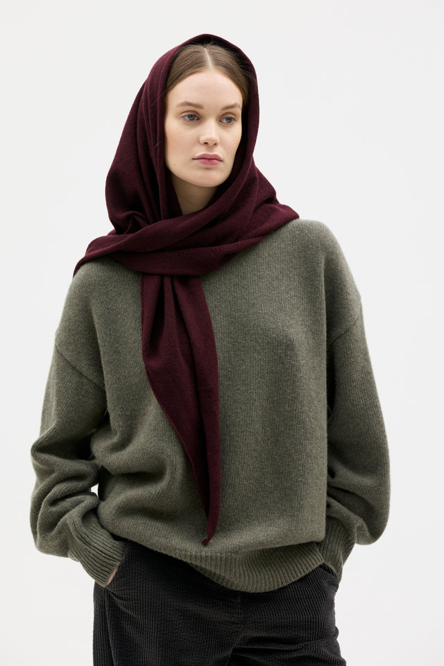 MASKA | ENA Cashmere Triangle Scarf | Wine